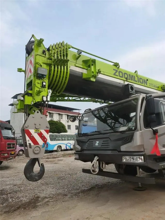 北京艺术传媒职业学院吊车出租